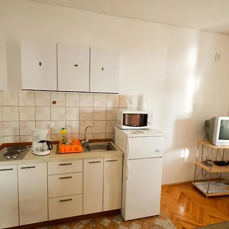- Diklo 5925a * Zadar